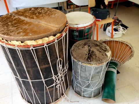 initiation et découverte de gros tambours