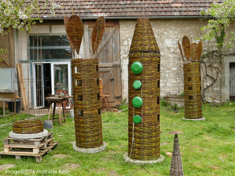 Créateur français de sculpture et installations musicale pour le jardin, animation d'évènement, découverte d'instruments de musique du monde