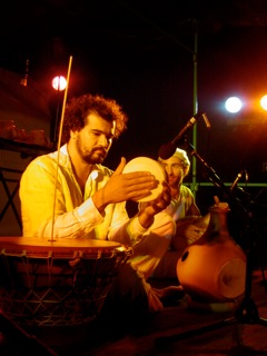 percussion tambour sur cadre en argile